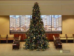 Commercial Interior Holiday Decorations 4