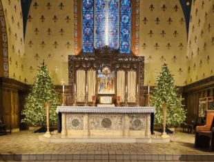 Holiday Wedding Décor – Alter